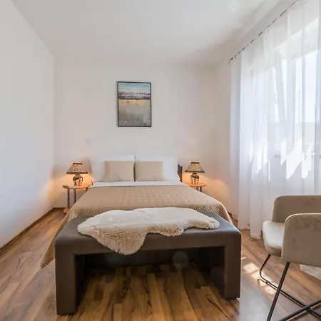 Stunning In Vrecari With Kitchen Σπίτι διακοπών *