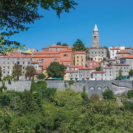 Stunning In Vrecari With Kitchen Σπίτι διακοπών Nedeščina